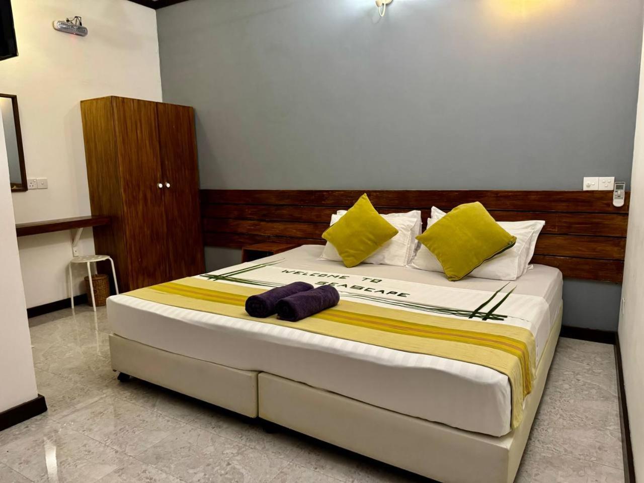 Seascape Retreats Dhigurah Hotel Dhigurah  Exterior photo
