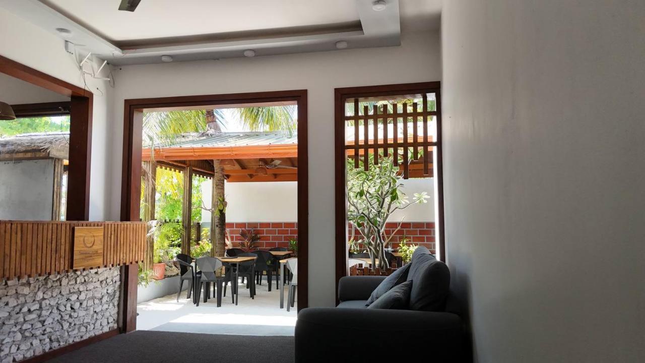 Seascape Retreats Dhigurah Hotel Dhigurah  Exterior photo