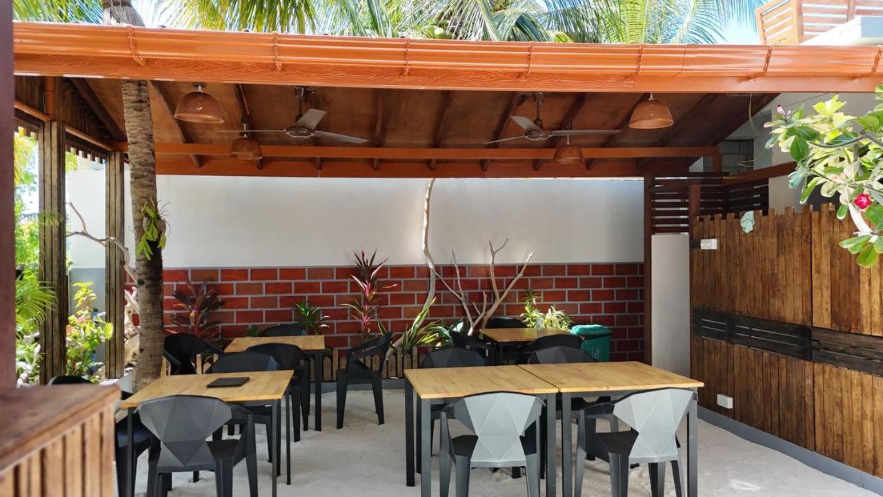 Seascape Retreats Dhigurah Hotel Dhigurah  Exterior photo